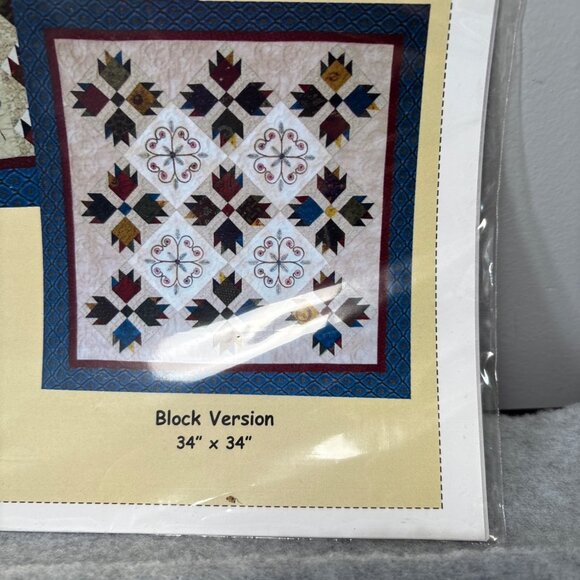 Bears and Berries Quilt Pattern by Cindy Blackberg  Two Versions: Strippy 36"x42 - Picture 3 of 6